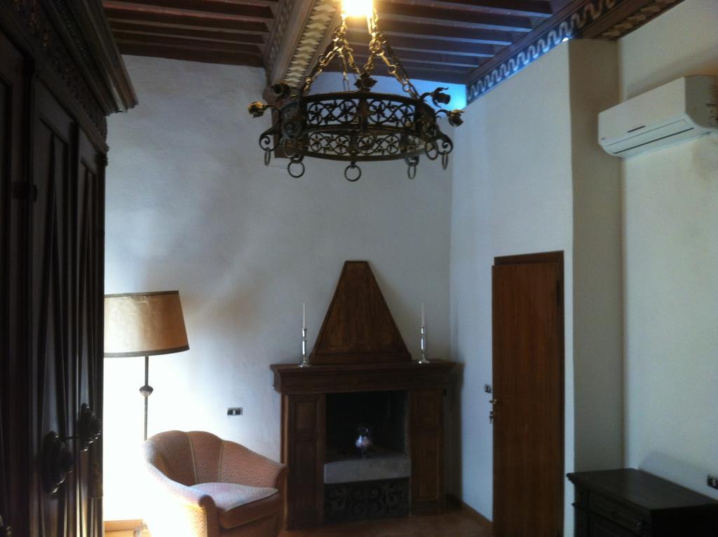Camere D'Epoca Siena Rum bild